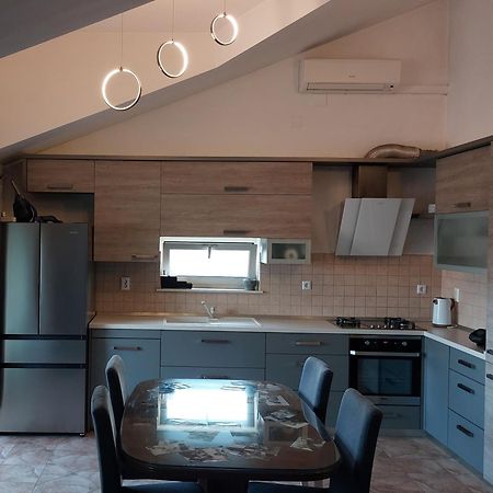 Mislav Apartment Трогір Екстер'єр фото